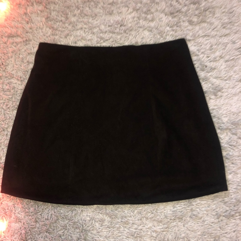 Women’s skirt size L